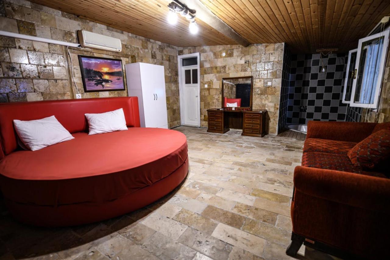 Joy Garden Bed and Breakfast Karahayit  Esterno foto