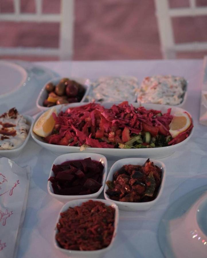 Joy Garden Bed and Breakfast Karahayit  Esterno foto